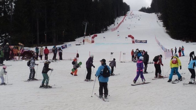 Инфаркт покоси скиор на писта в Банско