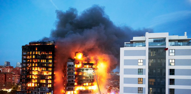 Трима загинаха при пожар в Испания