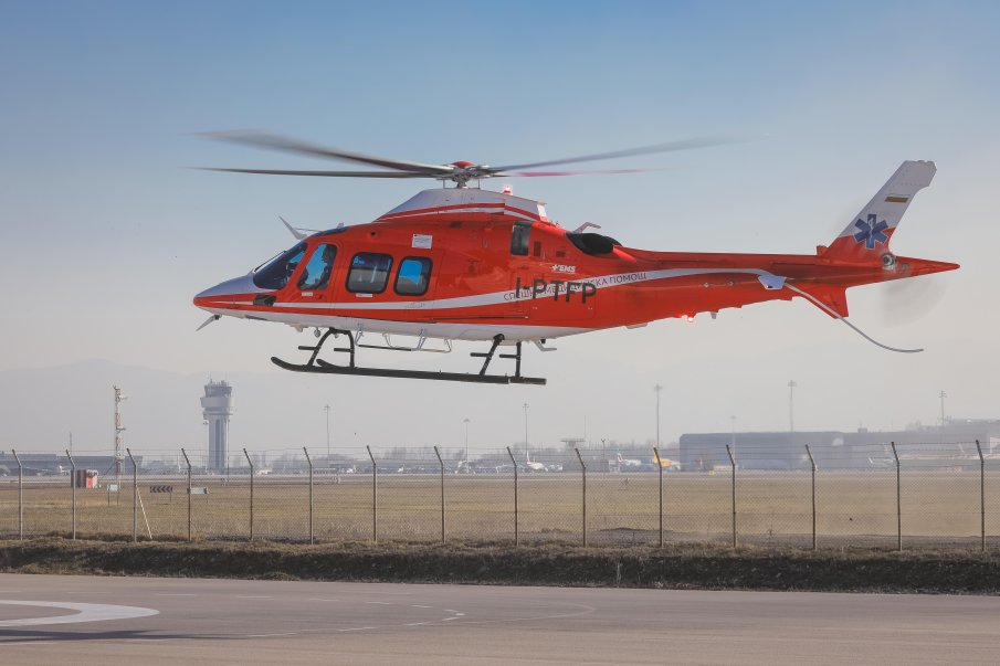 Първи тренировъчен полет на спешния медицински хеликоптер