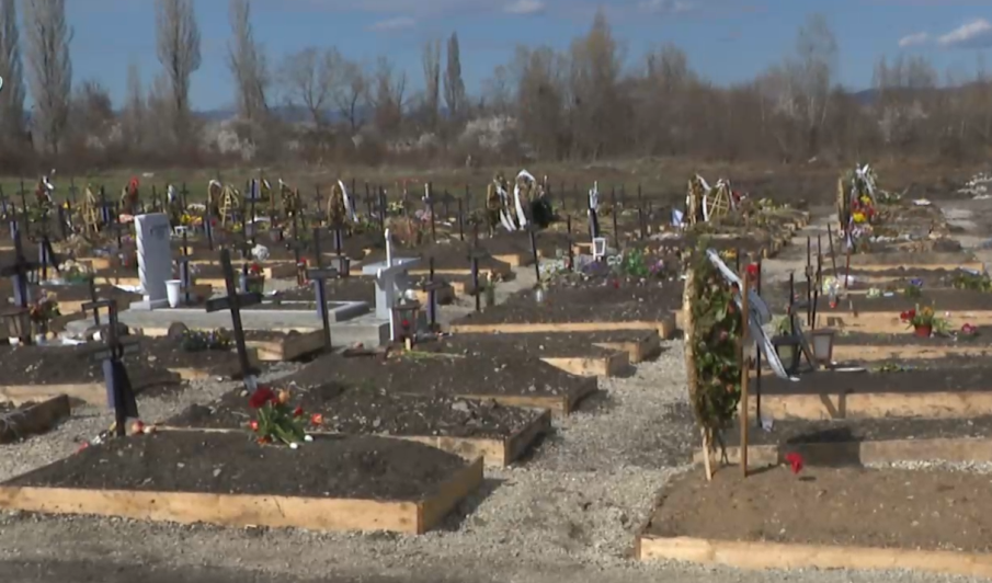 Край на търговията с кости, камъни и кръв в Софийските гробища