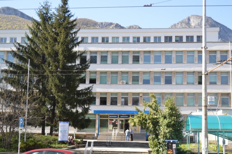 Държавата прилапа 85% от капитала на болницата във Враца