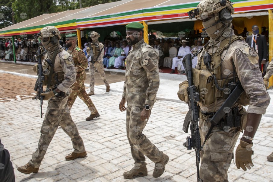 Хунтата в Мали спря дейността на политическите партии