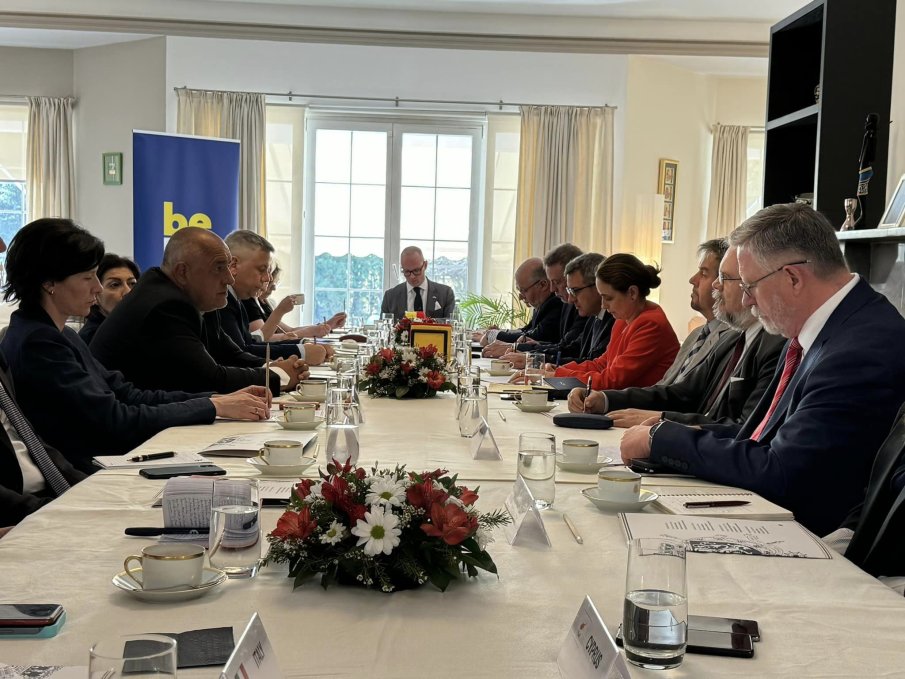 Бойко Борисов се срещна с посланиците на страните от ЕС