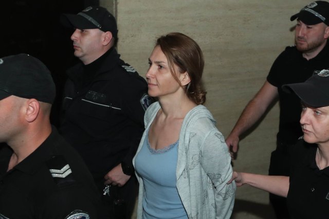 Второ обвинение за Банкова: Местила като пешки свои служители без тяхно съгласие