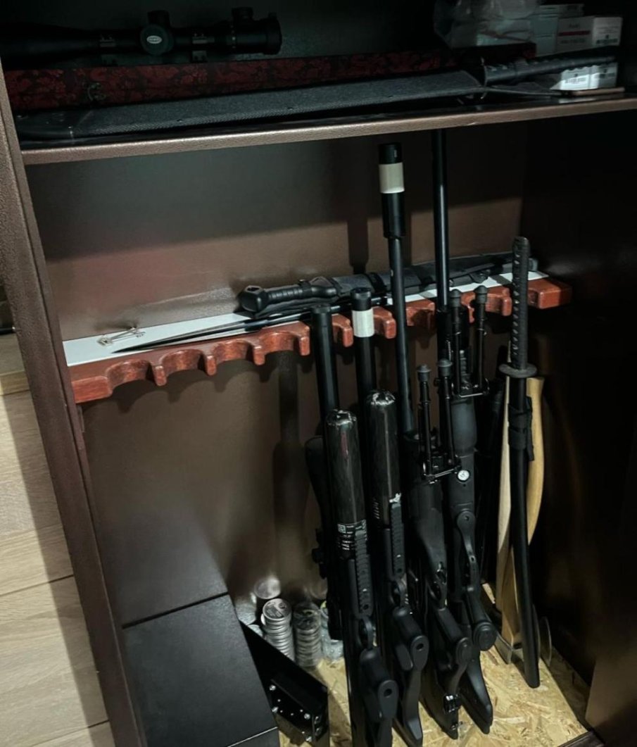 Иззеха взривни материали и боен арсенал от дома на възрастен мъж