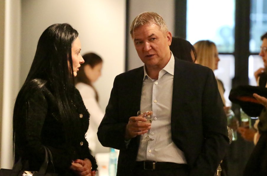 САМО В ПИК: Подсъдимият Бобоков заведе жена си на кино след провала на старта по делото Боклукгейт (СНИМКА)