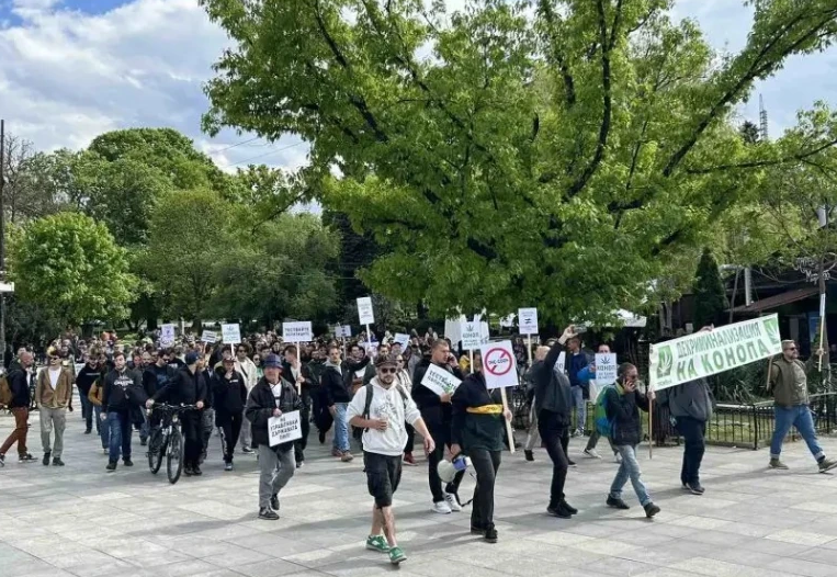 В София протестират за промяна в закона за тестването на шофьори