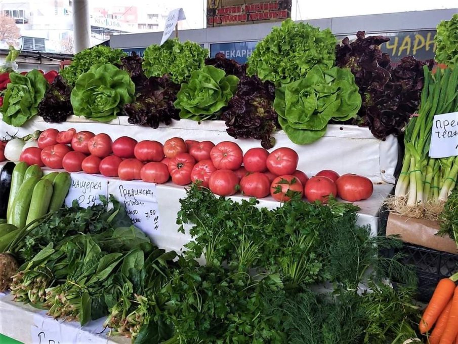 Пазарите за зарзават най-трудно могат да заобиколят законите