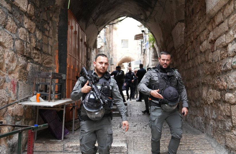 Турчин наръга с нож граничар в Йерусалим. Убиха го (ВИДЕО 18+)