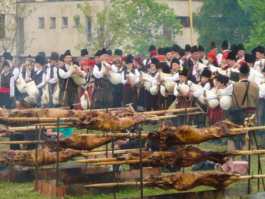 Празник на Златоградското чеверме: Планината и гайдите ще запеят в един глас