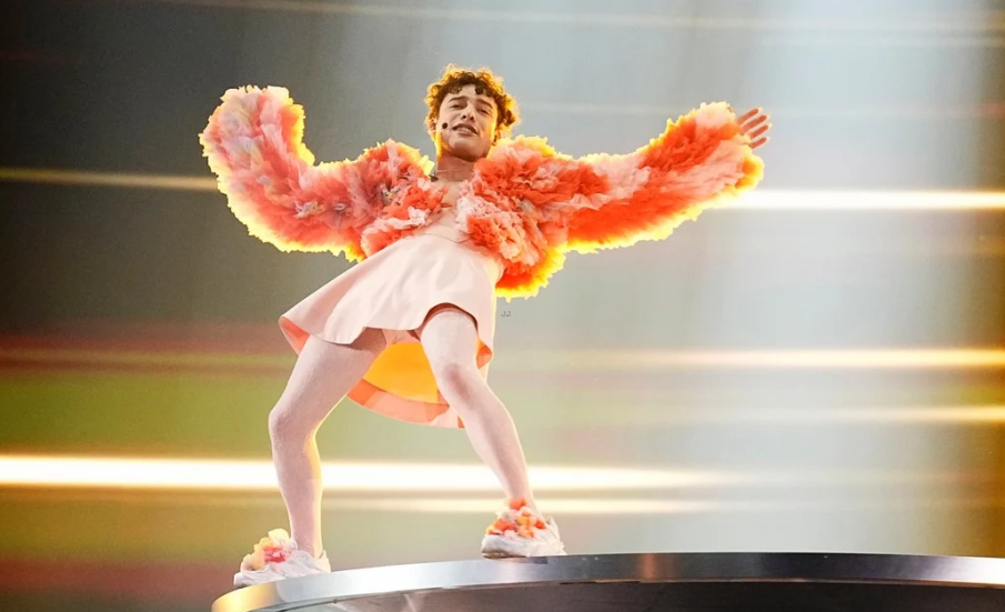 Евровизия - конкурс само за дупчени билети!