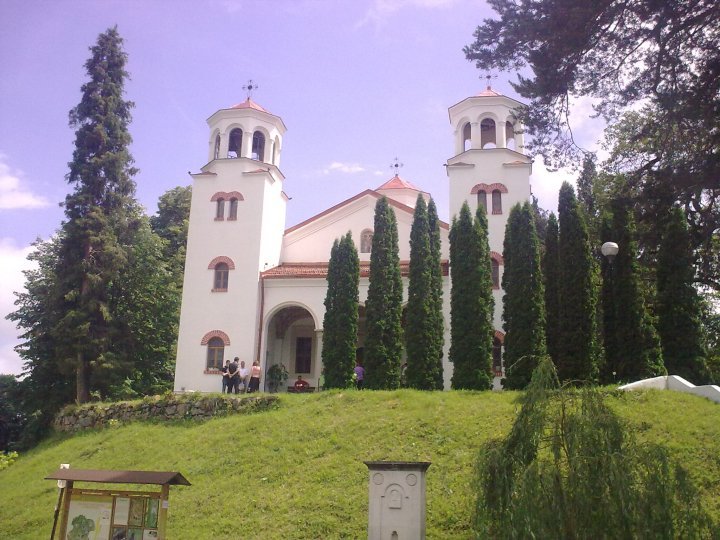 НА ХРАМОВИЯ МУ ПРАЗНИК: Откриха ремонтирания Клисурски манастир