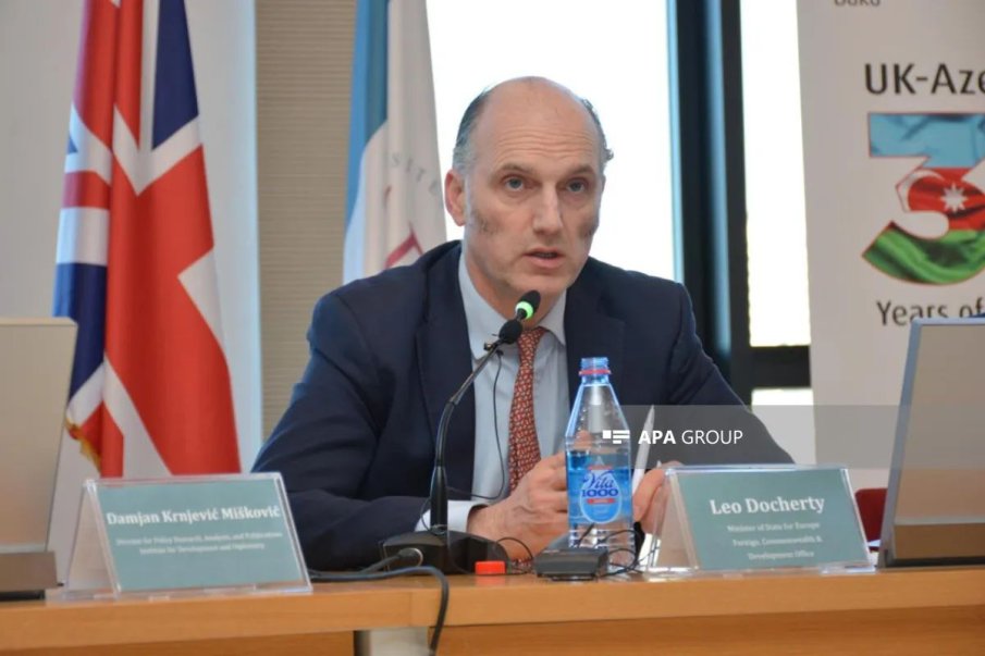 Британският министър на въоръжените сили пристигна в България