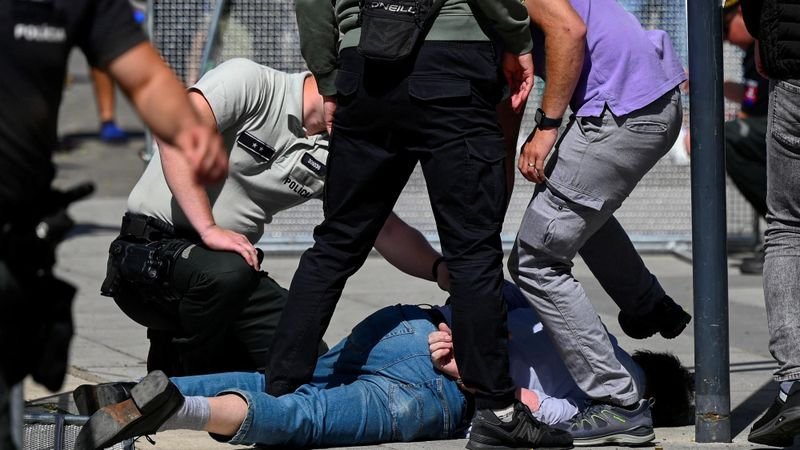 21 години затвор за атентатора срещу Роберт Фицо