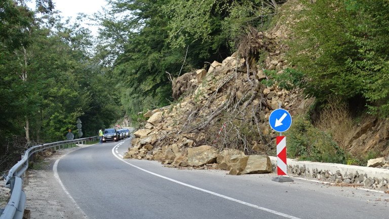 Скали се свлякоха на Хаинбоаз