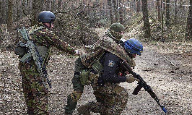 Украинци , бягащи от мобилизация, нападнаха граничар