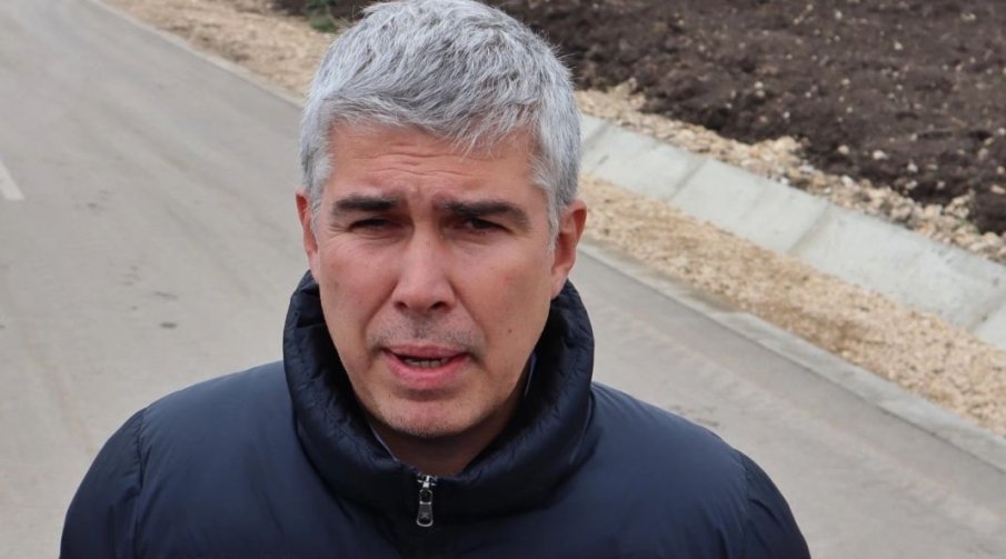 МИНИСТЪРЪТ: 111 населени места все още са без ток - на тъмно и студено