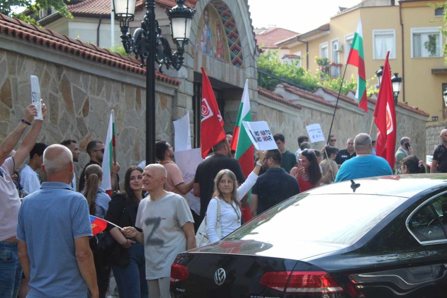ГОРЕЩО В ПИК: Как заглушиха освиркването на Урсула