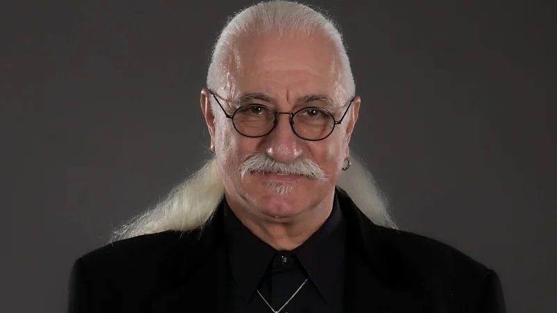 Етиен Леви в ПИК и „Ретро“: Не съм агент на ДС, ще си търся правата в съда!