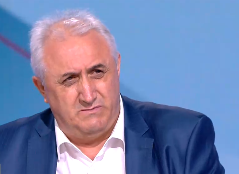 Мехмед Дикме: Борисов трябва да преглътне егото си и да състави правителство