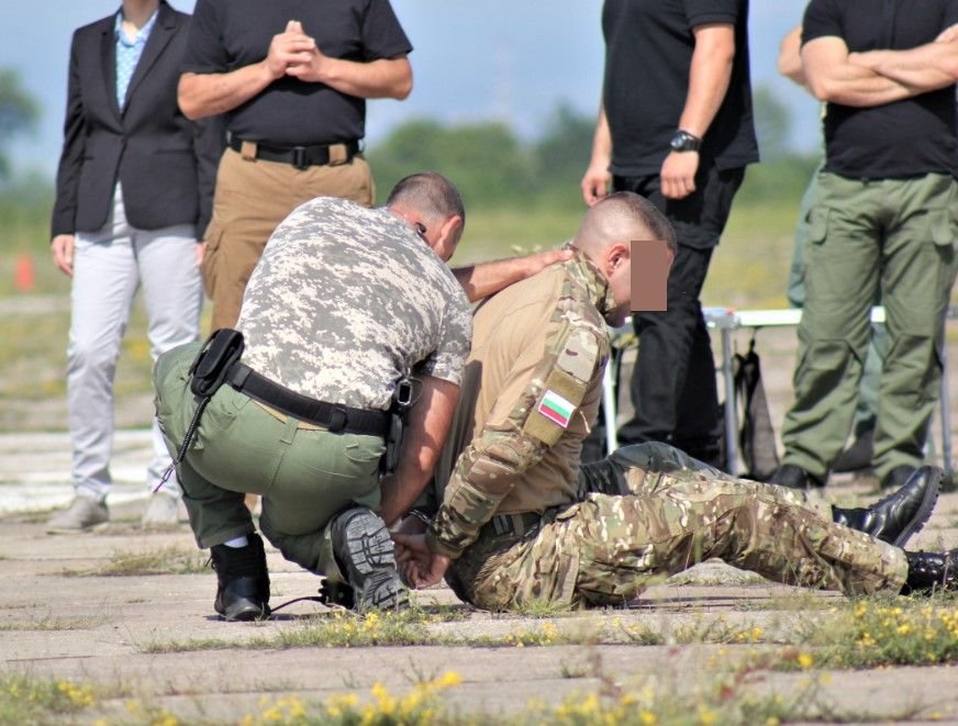 Двама гардове от НСО са пострадали при тренировъчни стрелби