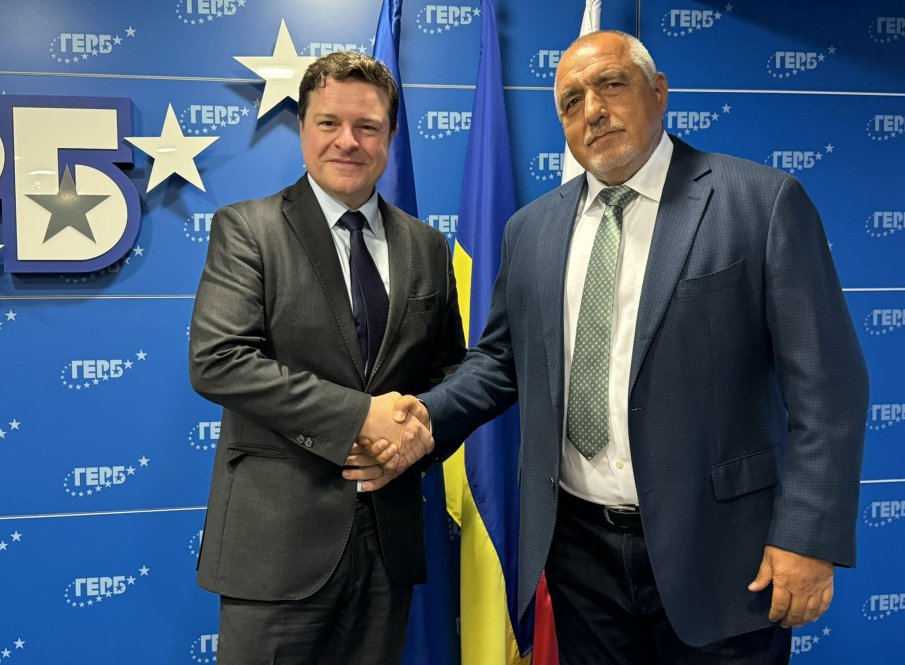 Борисов: Удоволствие бе да работя с британския посланик у нас Роб Диксън и му желая успех