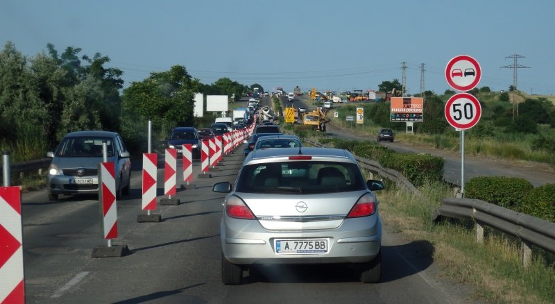 Ремонт на пътя Сарафово - Бургас предизвика недоволството на туристическия бранш