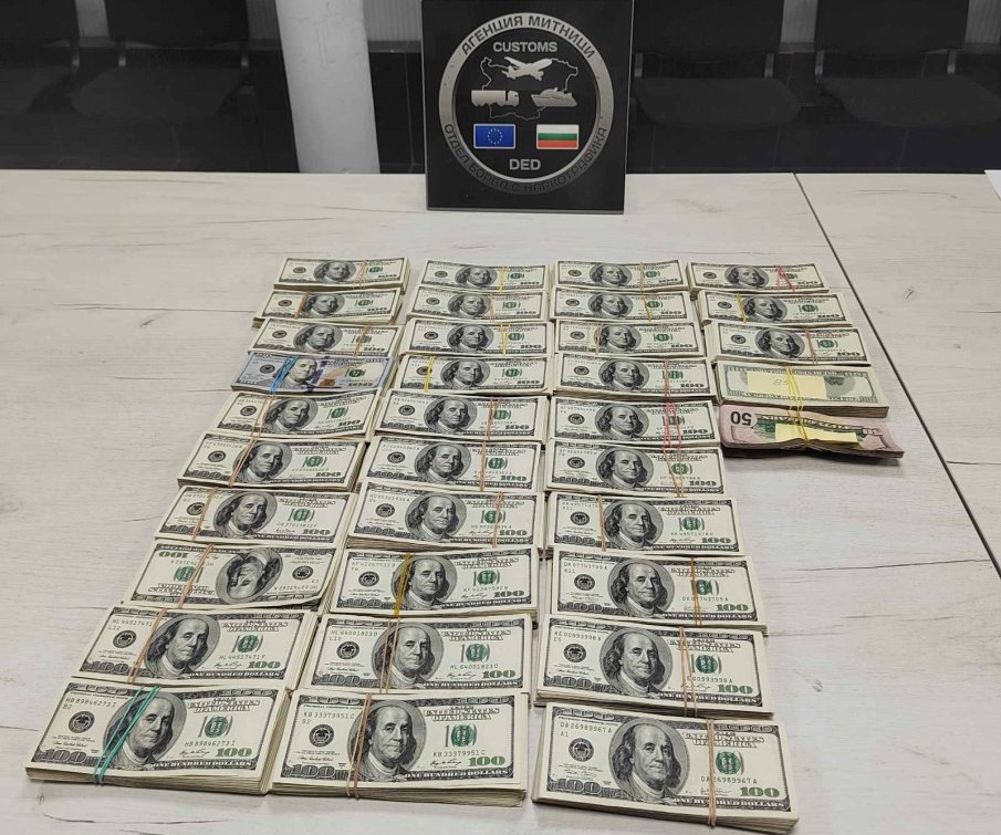 Пране на 2,8 млн. долара чрез еротични модели – прокуратурата удари престъпна група в Пловдив