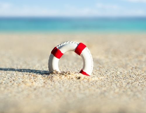 БЕЗОБРАЗИЕ: Медици преглеждат летовници без осигуровки за 80 лв., мерят им кръвното за 20