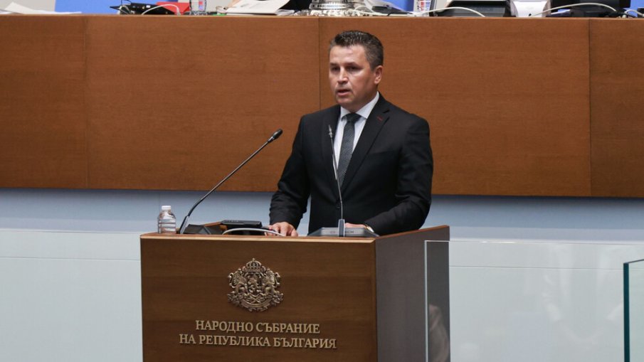 ОТ ПОСЛЕДНИТЕ МИНУТИ: Още един депутат на ДПС напусна групата