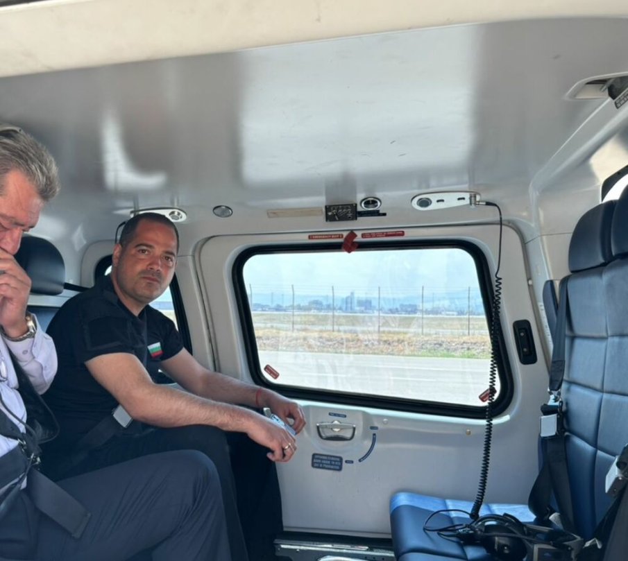 Калин Стоянов отлетя към пожара до гръцката граница