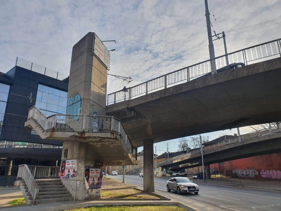 ТРАГЕДИЯ В ПЛОВДИВ: Мъж се хвърли от Бетонния мост и почина