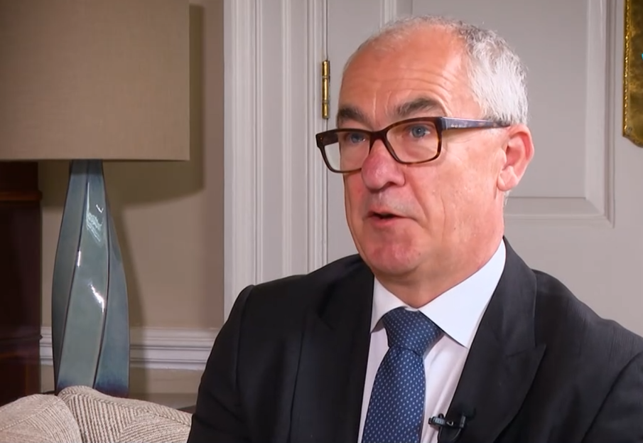 ОТКЪДЕ СМЕ ПРОИЗЛЕЗЛИ: Европа и Китай в битка кой ще построи новия ускорител на елементарни частици