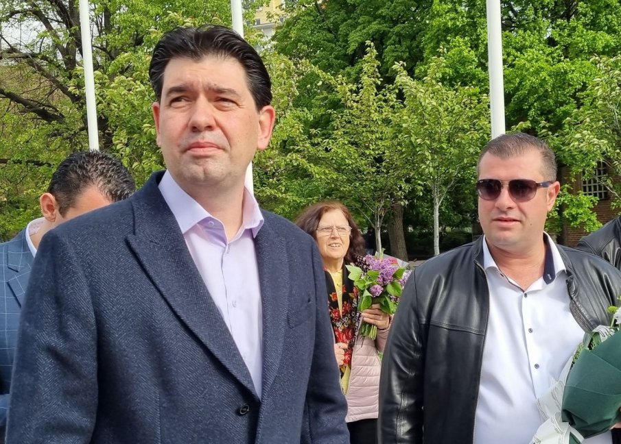 Иван Таков и Станислав Младенов с доклад за изграждане на стрийт фитнес в Обеля