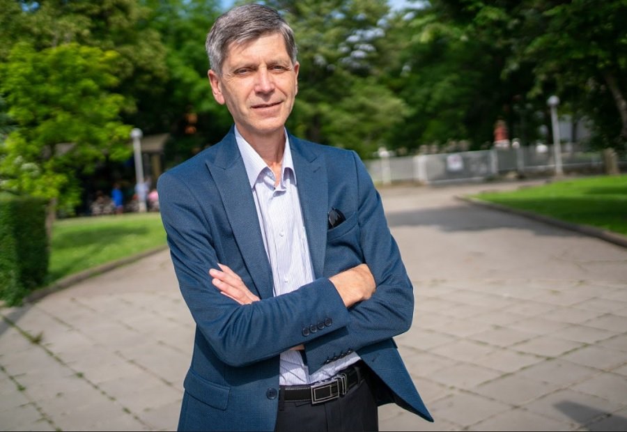 ДЪРЖАВНИ БЛАГИНИ: Жан Виденов ли е 7-ият златен пенсионер с рекордните 4 бона на месец за старост?