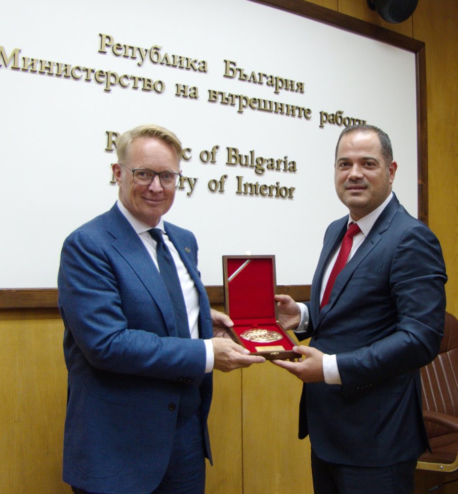 Шефът на Фронтекс е у нас по покана на Калин Стоянов