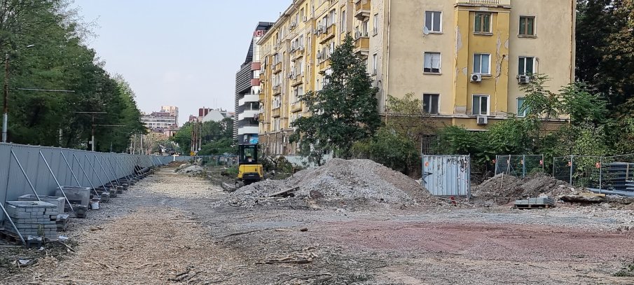 Ето кога обещават да приключи ремонтът на ул. „Опълченска“