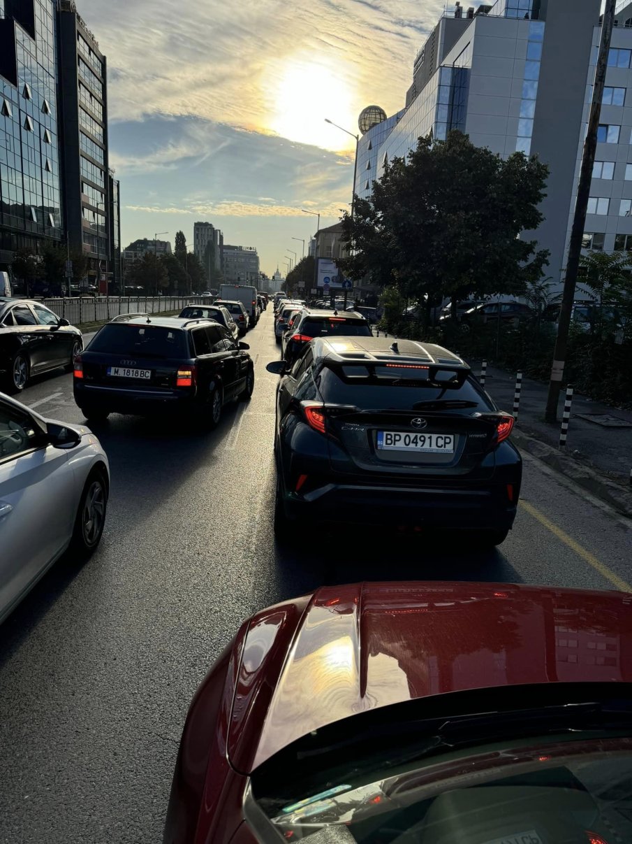 Трафикът полудява за Коледа, блокади по пунктовете с Гърция