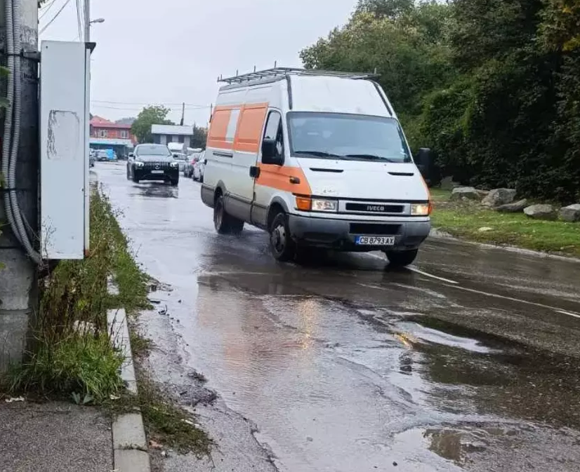 Фекални води се изливат във Факултета, Терзиев нехае