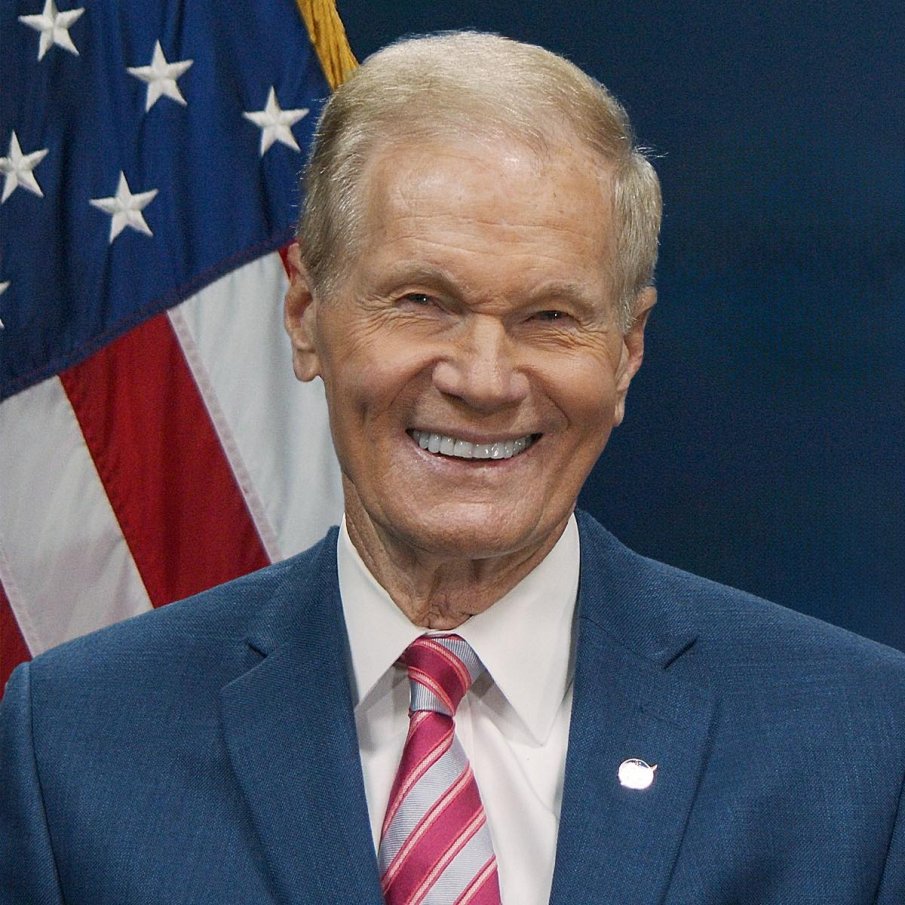 Директорът на НАСА Бил Нелсън пристига в България