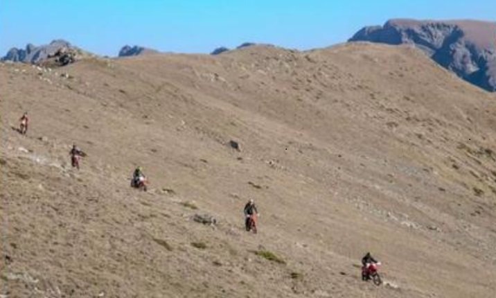 Хулигани на мотори разораха и съсипаха пътеката в района на Национален парк “Рила”