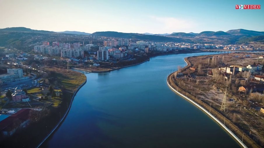 Откриха труп на мъж във Водното огледало в Кърджали