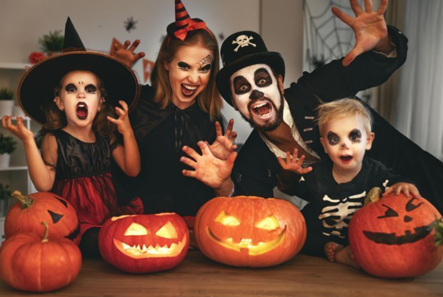 ОЧИТЕ НА ЧЕТИРИ: Опасни за здравето костюми и украси за Хелоуин наводниха пазара