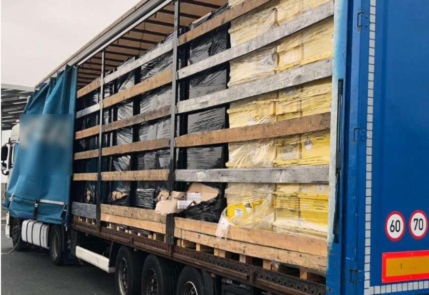 Хванаха български камион с 42 000 контрабандни цигари в Австрия