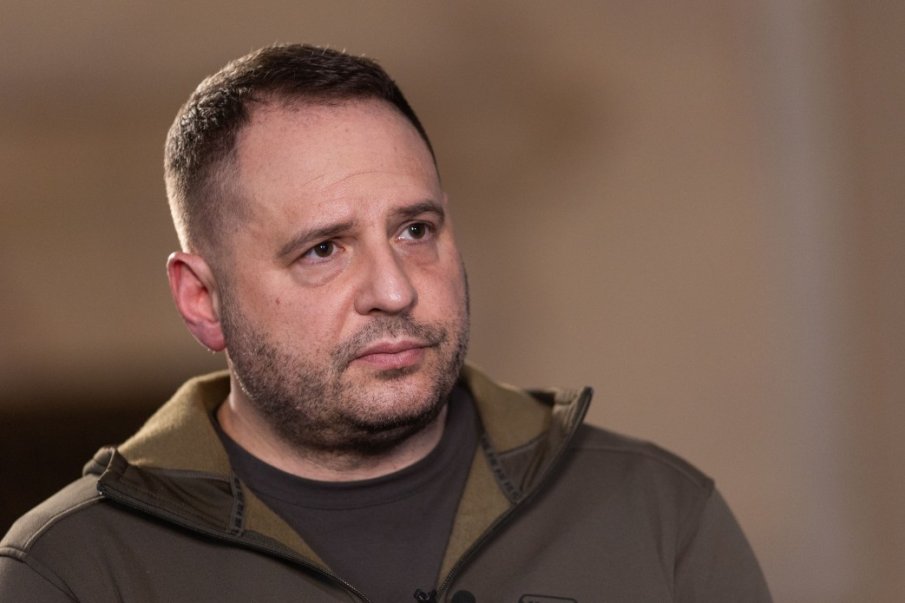 ТРУС В КИЕВ: Най-довереният човек на Зеленски подава оставка заради корупция