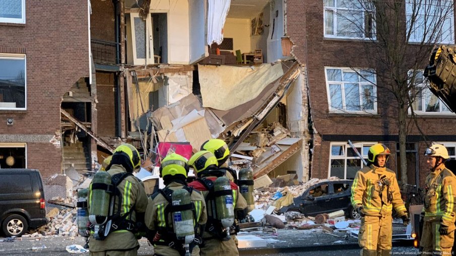 Експлозия в жилищен блок в Хага: Търсят хора под развалините (ВИДЕО)