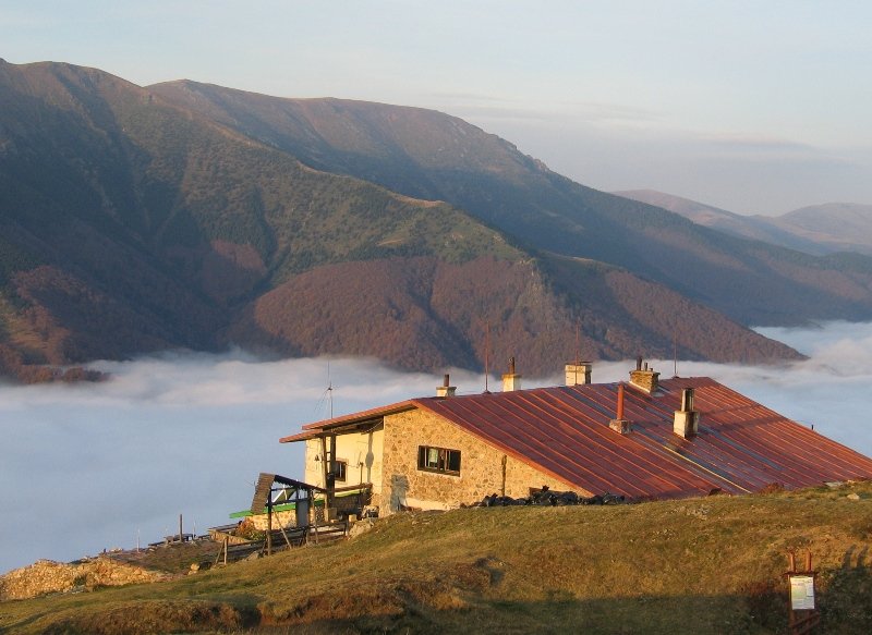 Хижите празни за 8 декември, разюздани студенти наплашили хижарите