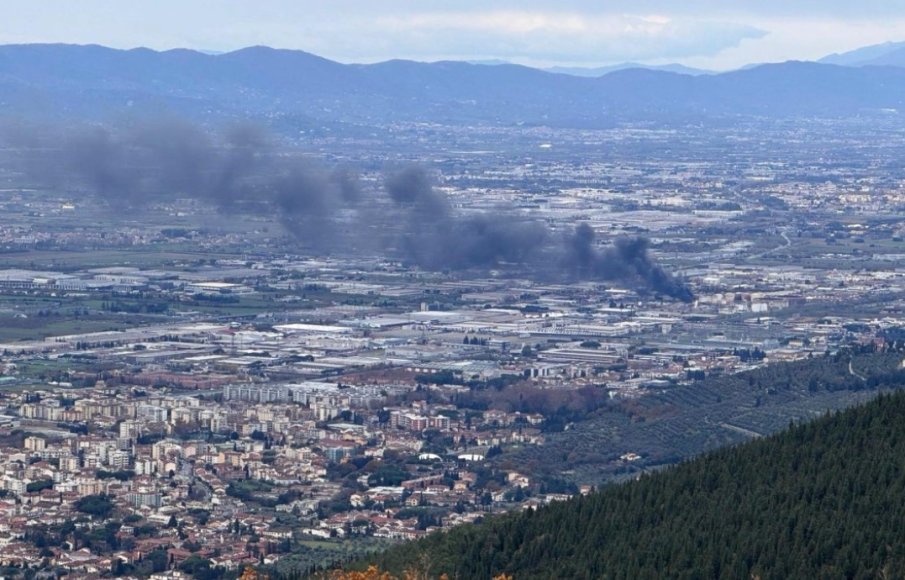 Взрив в склад за горива в Италия: Най-малко двама души са загинали и деветима са ранени