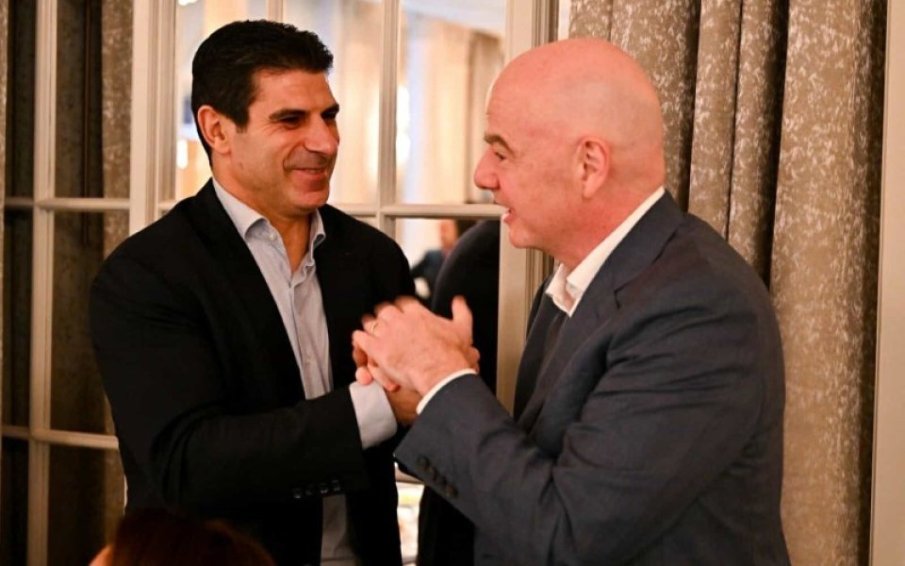 ФИФА бръкна в джоба на Гонзо и БФС