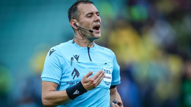 Варненски рефер надува свирката на Ботев Пловдив-Лудогорец